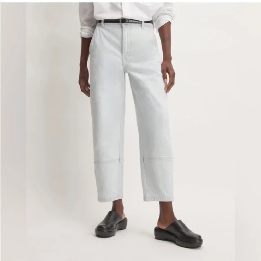 Everlane - The Utility Barrel Jean - Icy Water